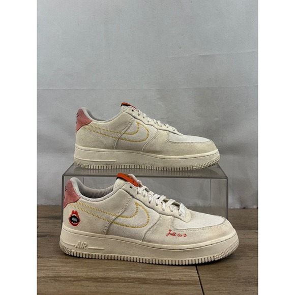 Nike Air Force 1 Low "Just Do It" Kiss Logo Beige Women US 9.5 DQ7656 100 - Picture 2 of 10